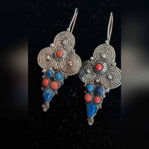 Silver and Blue‎ Dangle Earrings - Picture 3 of 7
